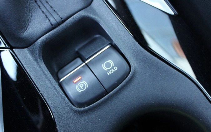 Toyota Corolla cena 112900 przebieg: 113819, rok produkcji 2021 z Biała małe 781